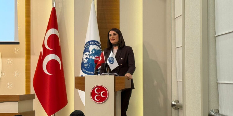MHP Genel Başkan Başdanışmanı ve İsmail Gaspıralı Dış Politika Enstitüsü Başkanı Esma Özdaş, enstitünün parti genel merkezindeki ilk toplantısında konuştu. Fotoğraf: Ankara, (DHA)