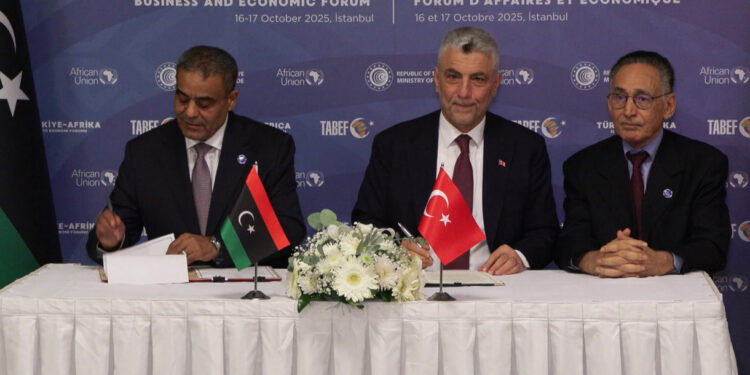 Bakan Bolat, Türkiye-Afrika Forumu’nda Libya ile mutabakat zaptı imzaladı. Fotoğraf: Gülseren Karapınar/İSTANBUL,(DHA)